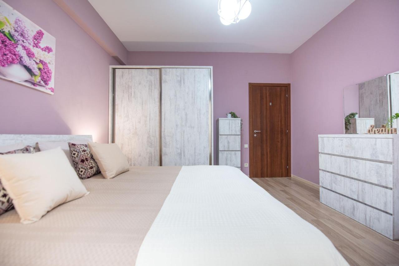 Gg Home - Cozy 2-Bedroom Apartment On Givi Kartozia Тбілісі Екстер'єр фото