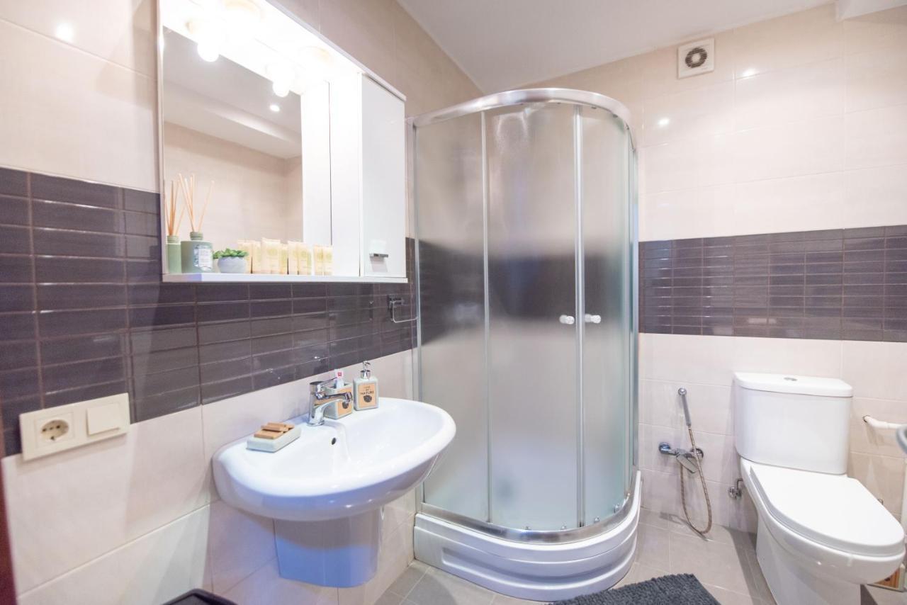Gg Home - Cozy 2-Bedroom Apartment On Givi Kartozia Тбілісі Екстер'єр фото