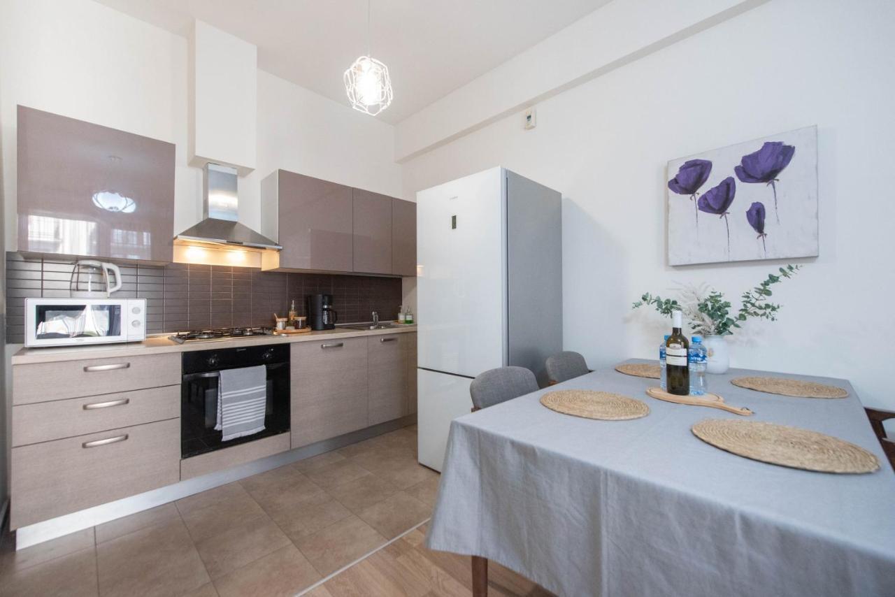 Gg Home - Cozy 2-Bedroom Apartment On Givi Kartozia Тбілісі Екстер'єр фото